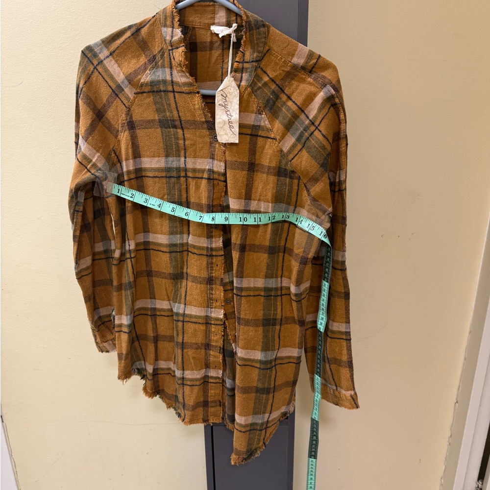Women's Casual Plaid Button Down Shirt in Brown and Green - Picture 3 of 5